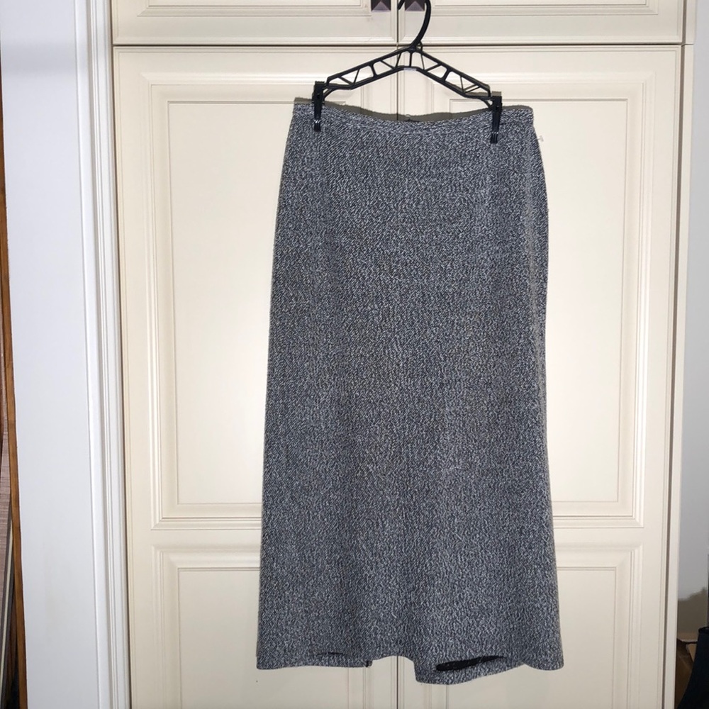 J. Jill Black and white 3/4 skirt